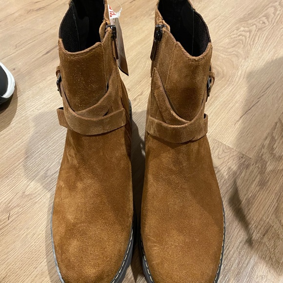 Donald Pliner ankle boots - Picture 3 of 7